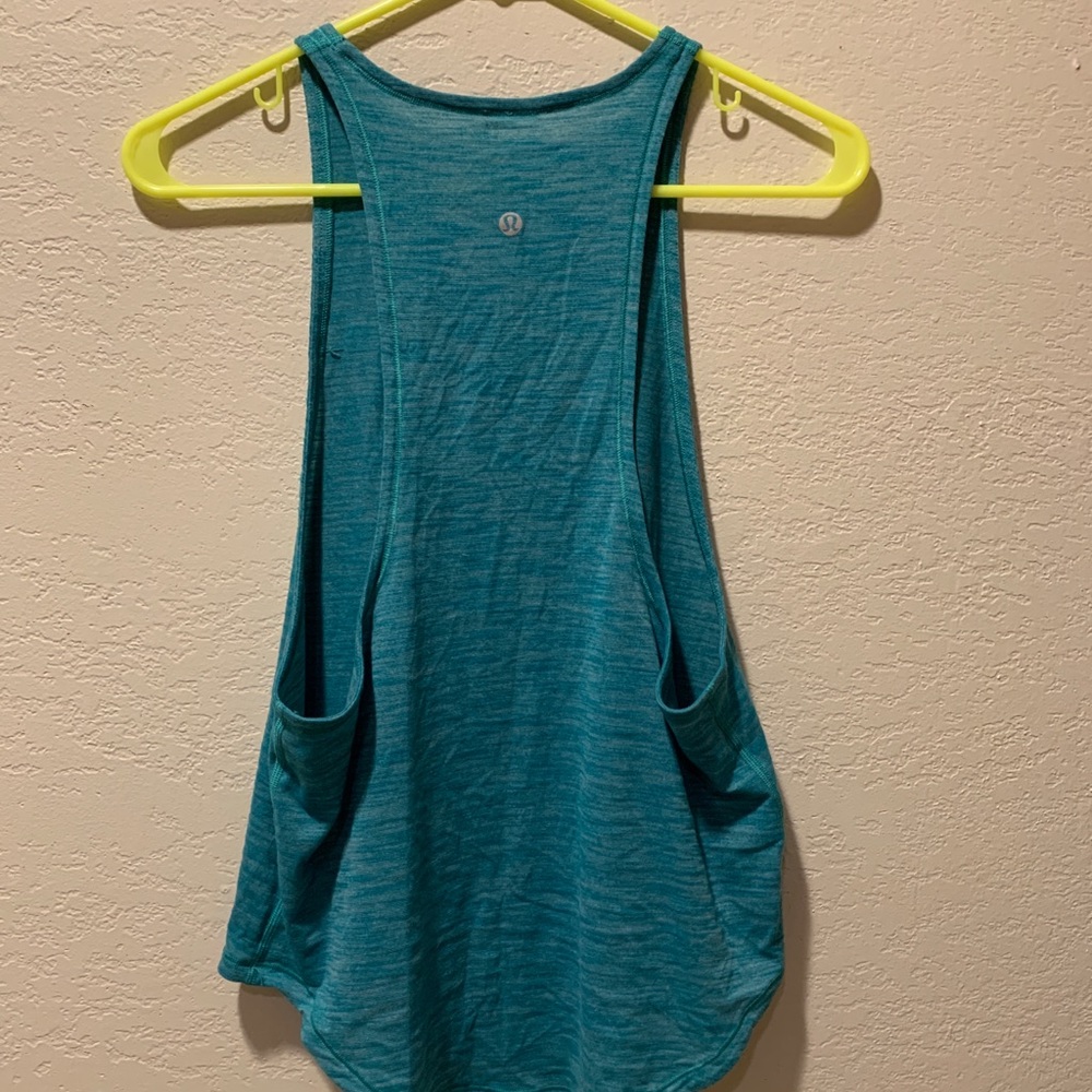 Lululemon high neck muscle tank